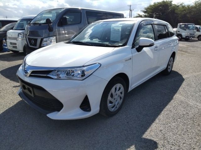 12020 Toyota Corolla fielder NKE165G 2018 г. (LUM Tokyo Nyusatsu)